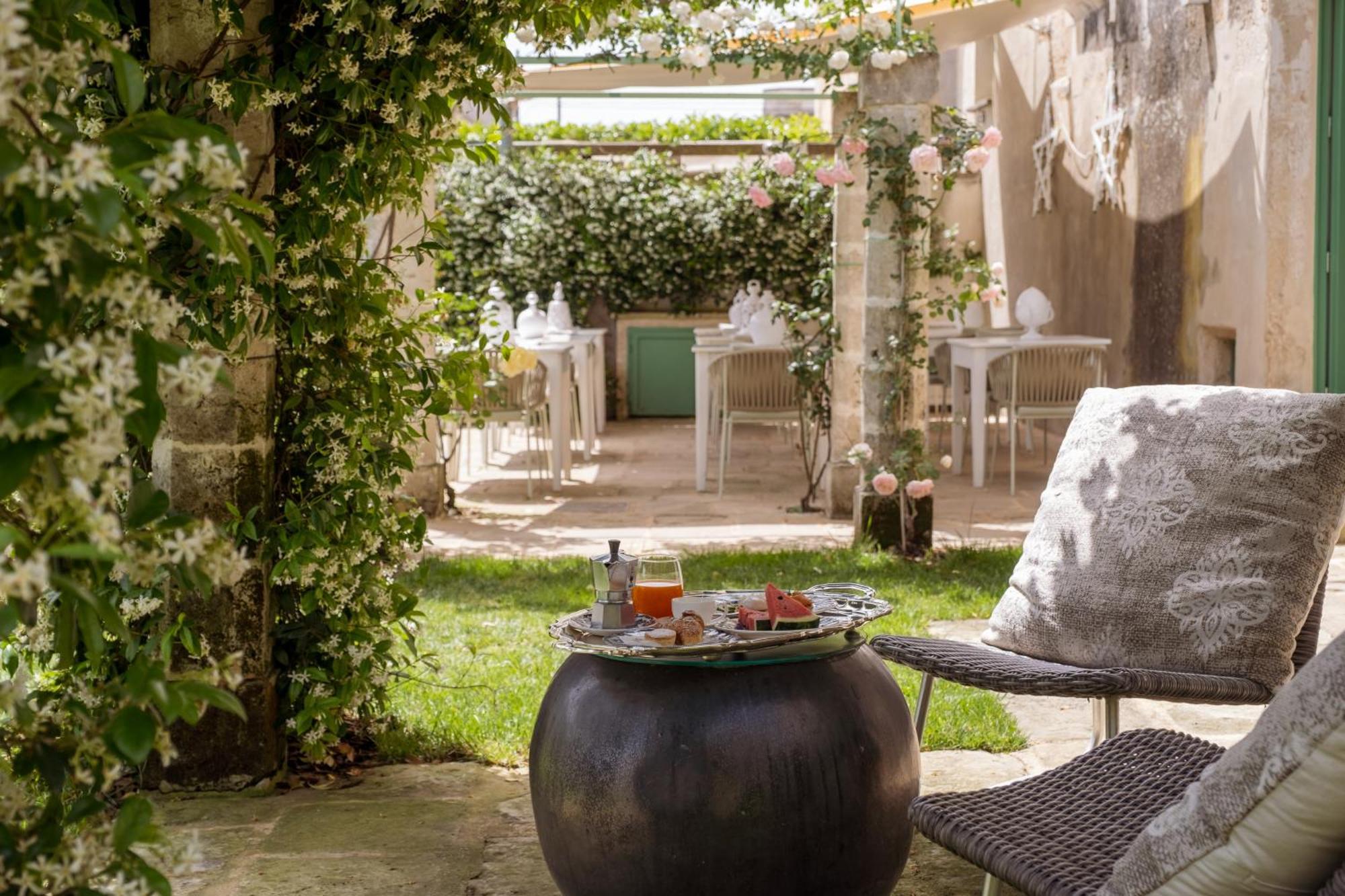 Palazzo Ducale Venturi - Luxury Hotel & Wellness Minervino di Lecce Exterior photo